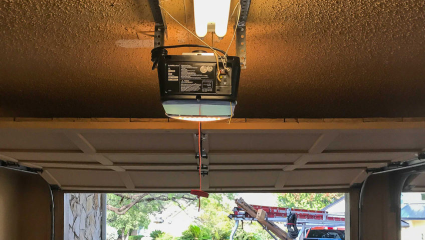 garage,door,overhead,austin,repair,installation,company,liftmaster,service,commercial,residential,loading dock,operators,gate operators,sectional garage door,manor